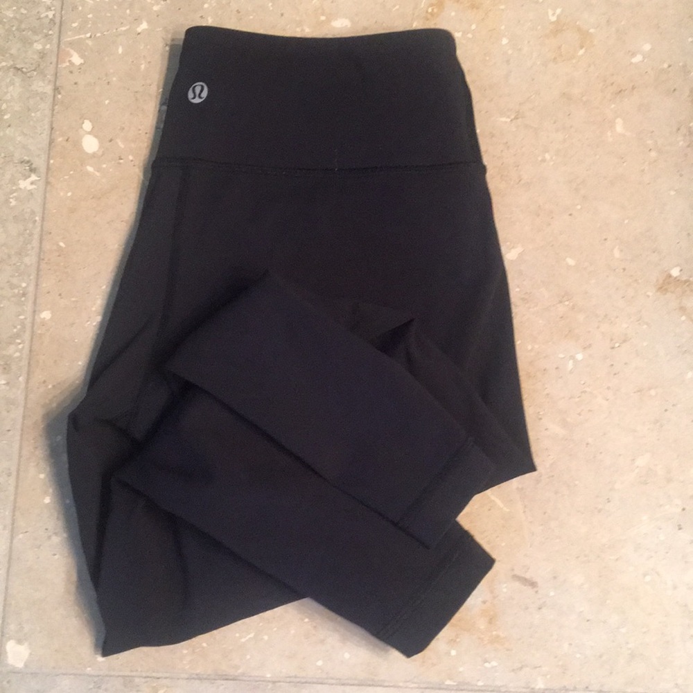 Lululemon yoga crops